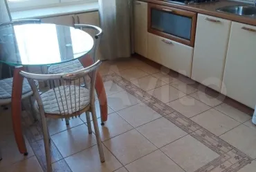 2-к. квартира, 43 м², 3/8 эт.