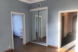 Недвижимость Квартиры / 4-к квартира,...