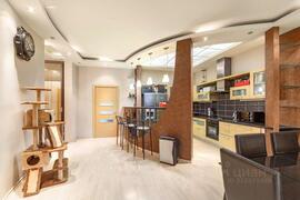 Квартира, 3 комнаты, 95.4 м²