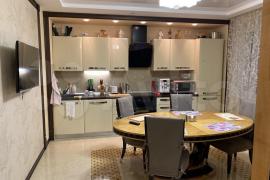 3-к. квартира, 90 м², 30/39 эт.