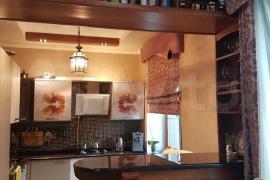 3-к. квартира, 71,4 м², 2/5 эт.