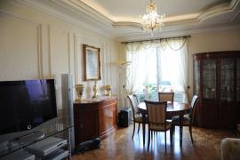 3-комн. квартира, 140 м²