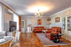 3-к кв. Москва ул. Спиридоновка, 18 (131.0 м²)