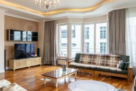 3-комн. квартира, 160,5 м²