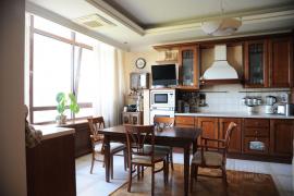 3-комн. квартира, 140 м²