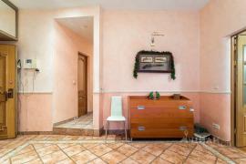 Продам трехкомнатную вторичку 108.0 м...